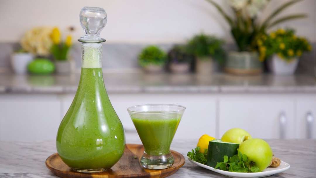 My Favourite Detox Juice – For Weight Loss & Total Body Cleanse – ZEELICIOUS FOODS