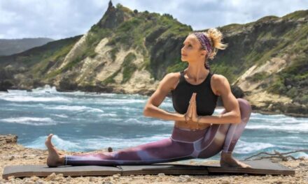 30 Min Vinyasa Yoga Flow | Full Body Stretch And Strength Practice