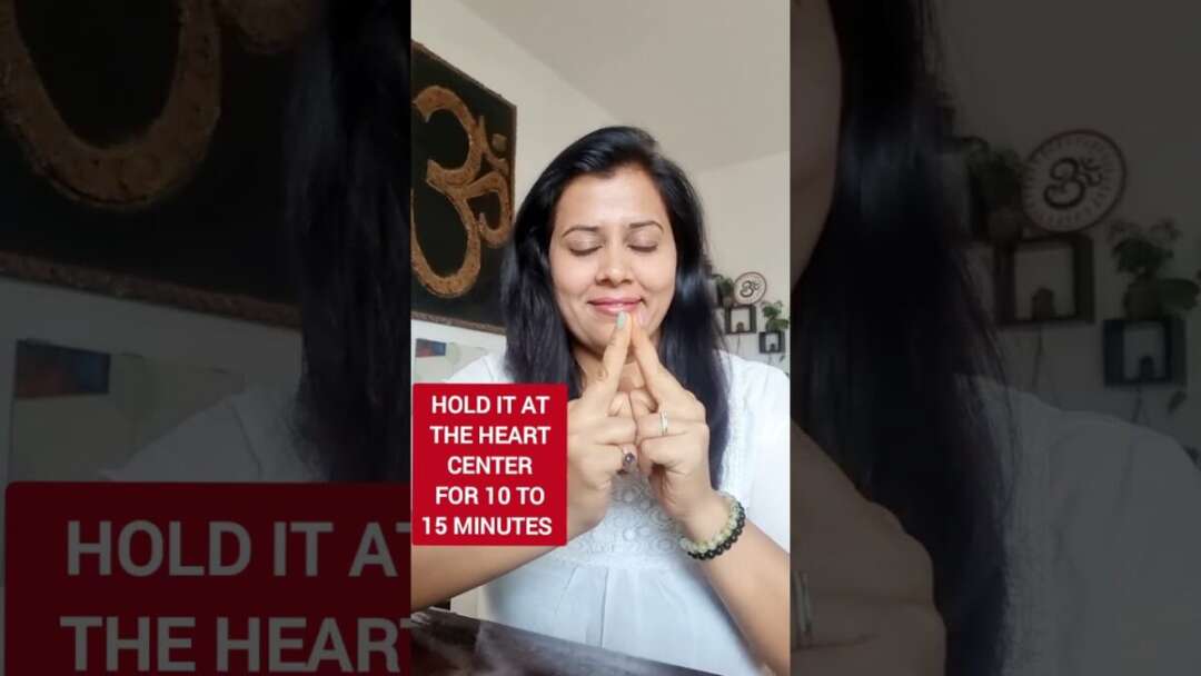 Anxiety Mudra | Yoga Mudra For Anxiety Relief | Kaleswara Mudra