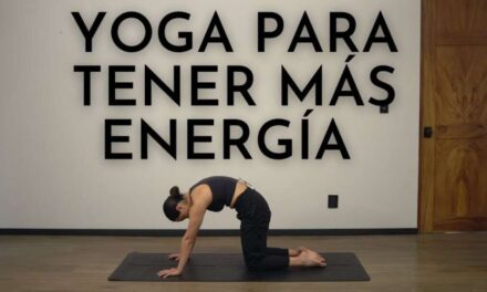 YOGA PARA TENER MÁS ENERGÍA – 15 MINS – PALO YOGA