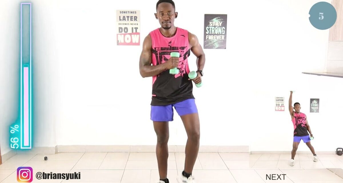 20-Minute Walking Exercise For Weight Loss With Dumbbells (Lose 5KGS)