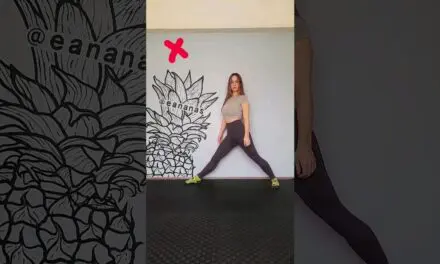 EASY Front Split Tutorial 🔥#shorts #stretching #gymnast #homeworkout #yoga #flexibility #tips