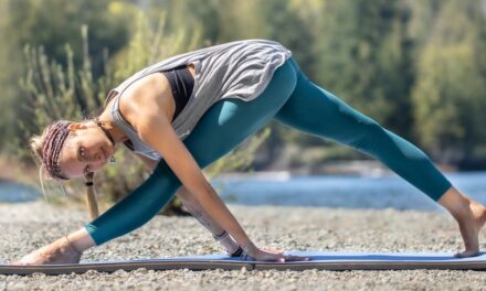 30 Min Yoga Flow For Full Body & Mind | Breathing Into Blissful Being