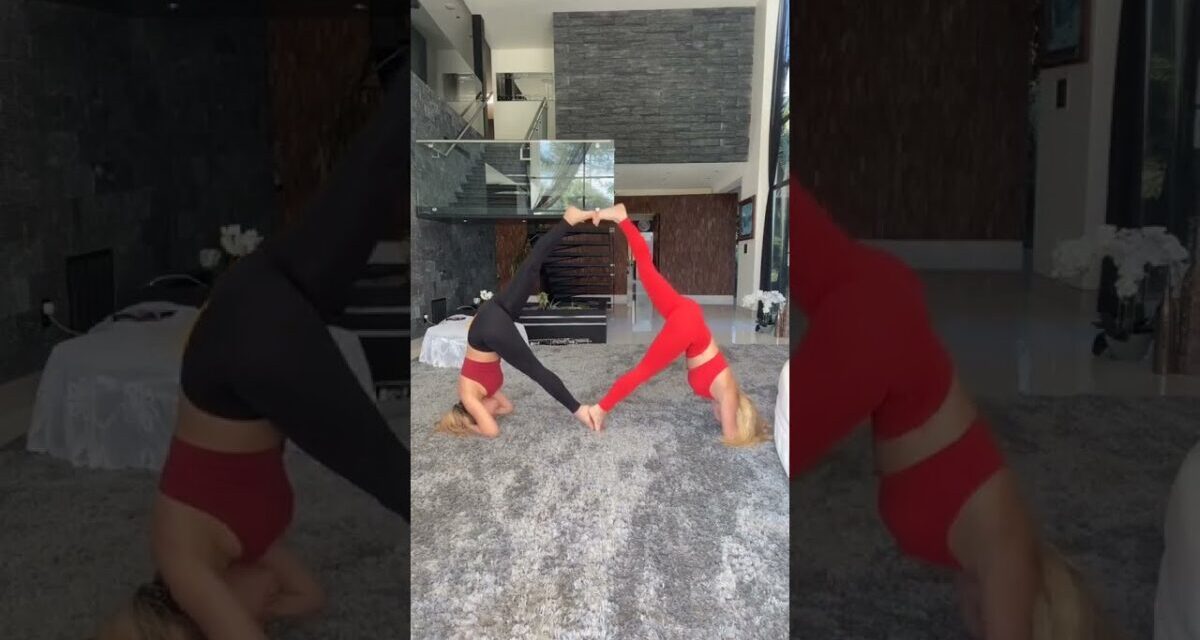 Best Friends Yoga Poses😂