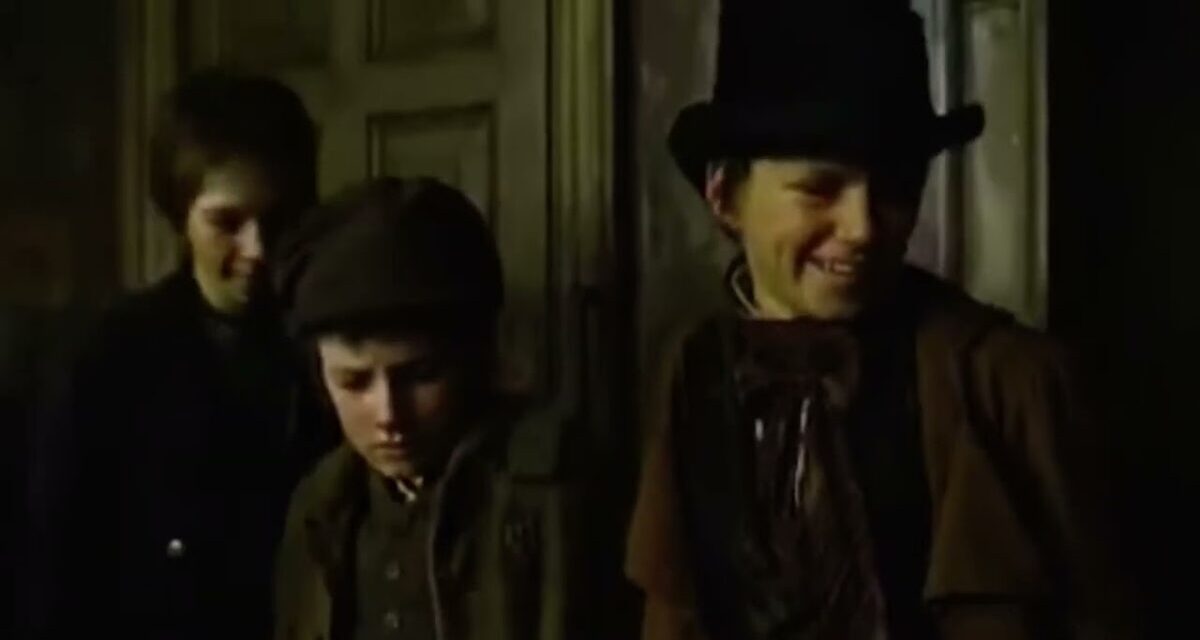 Oliver Twist (2005) – Movie Trailer