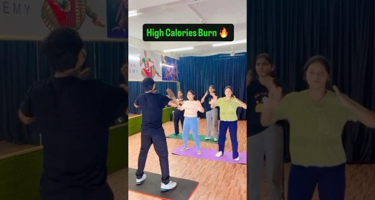 Zumba For Weight Loss..✨🥰 #youtubeshorts # Shorts #zumbafitness #zumbaclass #fitnessmotivation