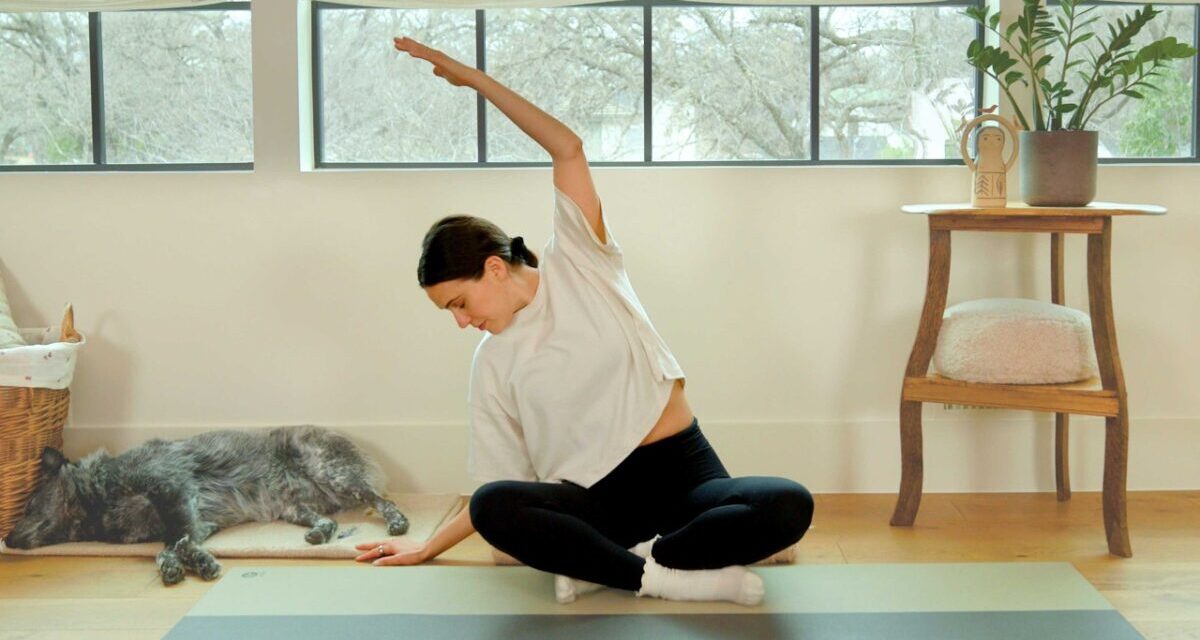 Wake Up  | 10 Minute Morning Yoga
