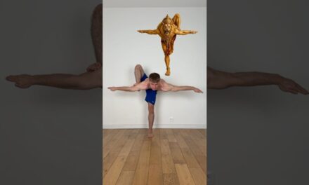 Casual Lift Into Mahavatar Narasimha Pose 🦁 #yoga #flexibility #challenge #mobility #stretching