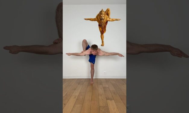 Casual Lift Into Mahavatar Narasimha Pose 🦁 #yoga #flexibility #challenge #mobility #stretching